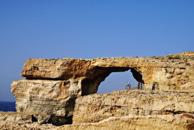 Gozo Adası, Malta Adası - 5 Kasım 2015. Azure Pencere , Gozo Adası'nın en güzel cazibe biri . Bu Dünya Mirası Alanı erozyon nedeniyle çökme tehlikesi yle karşı karşıya..