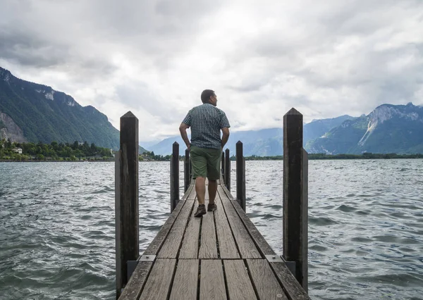 Montreux Svájc Július 2015 Régi Fahíd Genfi Tavon Chillon Castle — Stock Fotó