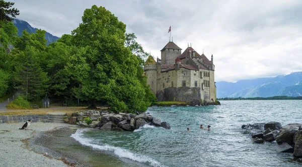 Dramatyczna Tajemnicza Scena Zamku Chillon Jeziorze Genewskim Szwajcaria — Zdjęcie stockowe