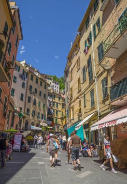 Riomagiorre, Cinque Terre, İtalya - 26 Haziran 2015. Riomaggiore köy Cinque Terre bölgesinde beş köyden biri, favori dünya cazibe.