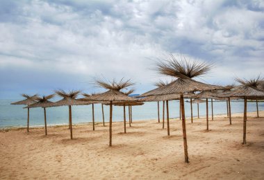 Bulgaristan'da gündüz sessiz plaj