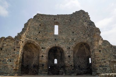 Sepolcro dei Monaci, Sacra di San Michele veya Saint Michael Manastırı ile dini kompleks, Benedictine yönetimi altında, Piedmont, kuzey İtalya. 