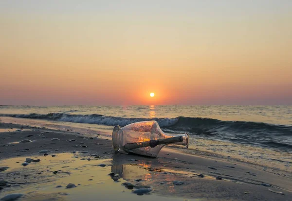 Wiadomość Butelce Plaży Wschodzie Słońca Sztuka Ścienna Dekoracja Wnętrz — Zdjęcie stockowe