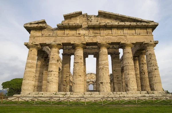 Templi Greci Paestum Patrimonio Dell Umanità Dell Unesco Con Alcuni — Foto Stock