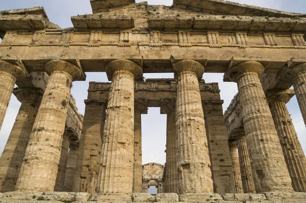 パエストゥム ユネスコ世界遺産の寺院を世界で最もよく保存された古代ギリシャ人の寺院のいくつかのギリシャ語 それはヘラ ポセイドン パエストゥム イタリアのセレスの約 つの寺院 — ストック写真