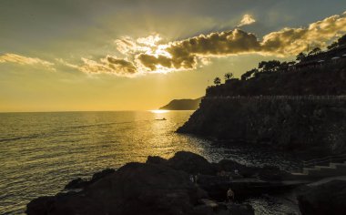 Günbatımı Manarola Ligurya Coast'ta üzerinde