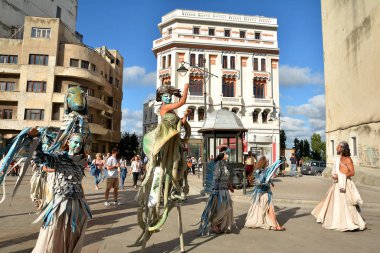 Köstence, Romanya - 3 Eylül 2017. Fransa'dan Le Caramantran Uluslararası Sokak Festivali 