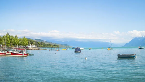 Lozan Sviçre Temmuz 2015 Lozan Cenevre Gölü Kıyısında Ouchy Liman — Stok fotoğraf