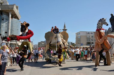 Köstence, Romanya - 3 Eylül 2017. Uluslararası Sokak Festivali 