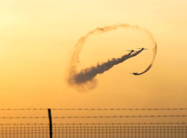 Tuzla, Köstence, Romanya-19 Ağustos 2017. Airshow Aeromania, Güney-Doğu Romanya 'da turistler kalabalık için inanılmaz Havacılık gösterisi ve üst yaz cazibe, Tuzla Aerodrome üzerinde.  