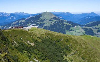 Güzel Brixen Vadisi ve Kitzbuhel Alpleri, Tirol, Avusturya