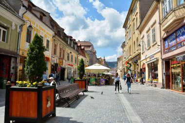 Brasov, Romanya-Mayıs, 2018. Brasov eski kent, Brasov şehir, Romanya inanılmaz turistler cazibe.