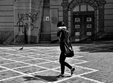 Brasov, Romanya-Mayıs, 2018. Brasov Old Town sokak fotoğrafçılığı, Brasov şehir, Romanya inanılmaz turistler cazibe.