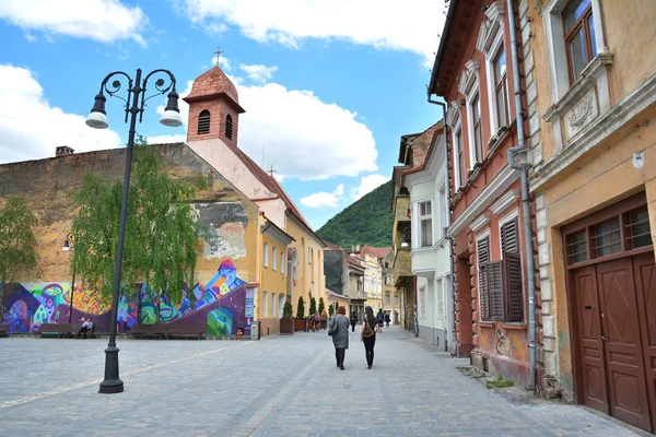 Brasov Roemenië Mei 2018 Oude Stad Van Brasov Verbazingwekkende Toeristen — Stockfoto
