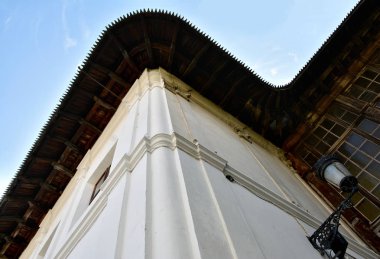 Bükreş, Romanya - 13 Eylül 2017. Hanu lui Manuc, geleneksel yüksek sınıf Romen restoranı, Eski şehir, Bükreş, Romanya. 