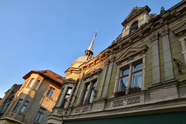 Bina mimarisi-Brasov, Romania 'da