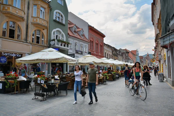 Brasov Roemenië Mei 2018 Oude Stad Van Brasov Verbazingwekkende Toeristen — Stockfoto