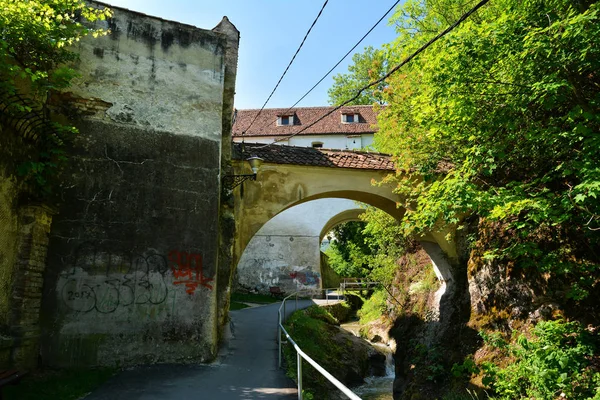 布拉索夫 罗马尼亚 2018年5月 在罗马尼亚布拉索夫老城的城墙小巷之后 中世纪遗迹 — 图库照片