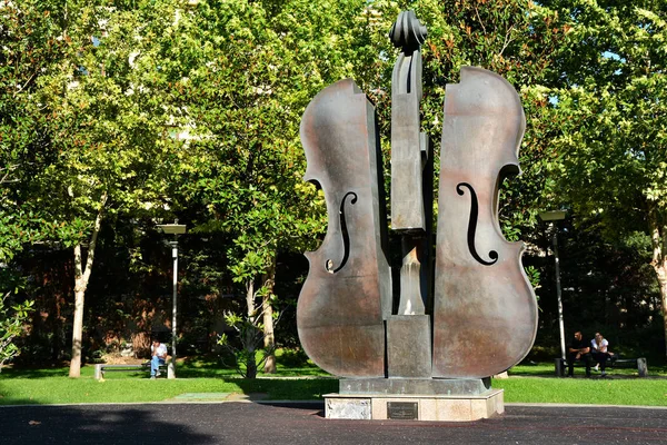 Bucharest Romania September 2017 Broken Violin Fountain Domenica Regazzoni Ioan — Stock Photo, Image