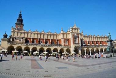 Krakow, Polonya - 1 Eylül 2016. Rynek Glowny , Krakow Eski şehir Ana Pazar Meydanı, Polonya.  