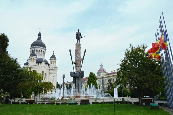 Catedral Ortodoxa Estatua Avram Iancu Cluj Napoca Square Transilvania Región — Foto de Stock