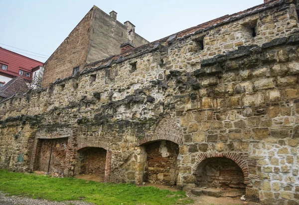 Fragmentos Muralla Medieval Ruinas Romanas Calle Potaissa Ciudad Vieja Cluj — Foto de Stock