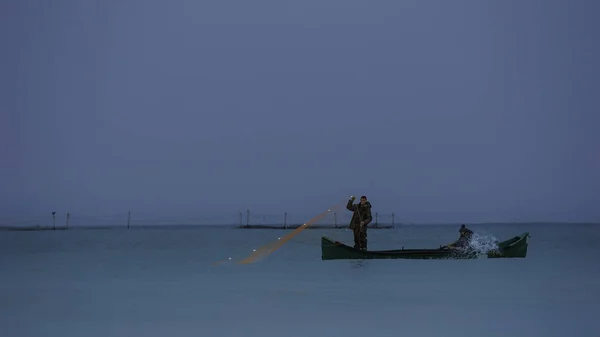 Костинести Румыния Августа 2018 Года Рыбак Восходе Солнца Черном Море — стоковое фото