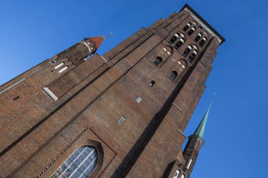 St Mary Kilisesi, Gdansk, Polonya, dünyanın üçüncü büyük tuğla kilisede güzel görünümü. 