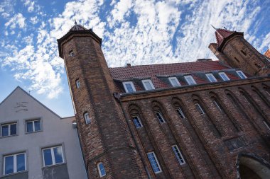 Brama Mariacka - St Mary's Gate, Gdansk, Duga Pobrzeze yakınındaki Motawa Nehri üzerinde yer alan ana şehrin su gates biri