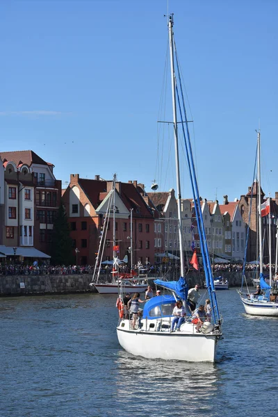 Gdansk Polonia Julio 2018 Veleros Desfile Río Motlawa Durante 22ª —  Fotos de Stock