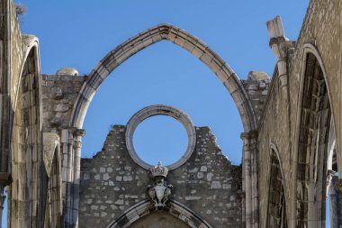 Lizbon ,Portekiz - 30 Ekim 2018. Carmo Kilisesi kalıntıları, Lizbon, Portekiz inanılmaz turistler cazibe. 
