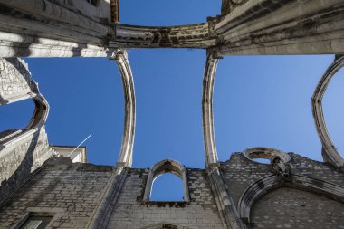 Lizbon ,Portekiz - 30 Ekim 2018. Carmo Kilisesi kalıntıları, Lizbon, Portekiz inanılmaz turistler cazibe. 