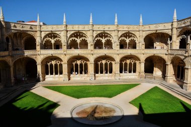 Lizbon, Portekiz - 29 Ekim 2017. Jeronimos Manastırı ve Kilisesi Santa Maria Belem Lizbon, Portekiz