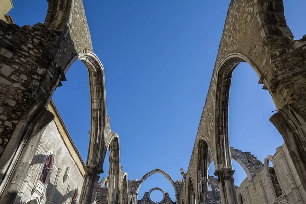 Lissabon Portugal Oktober 2018 Ruinerna Carmo Kyrka Fantastiska Turister Attraktion — Stockfoto