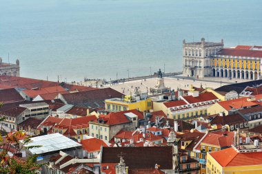 Lizbon yukarıdan: Castelo de Sao Jorge Baixa ilçe görünümü