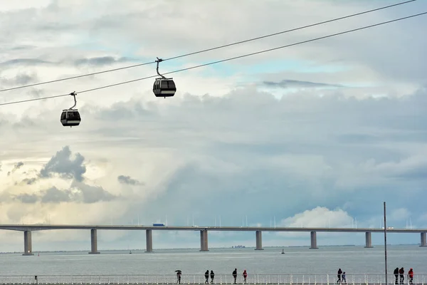 Lisboa Portugal Novembro 2017 Caminhada Beira Rio Tejo Com Teleférico — Fotografia de Stock