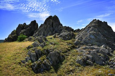 Mary' s Stones, Dobrogea Macin dağlarında güzel kayalık alan, Romanya