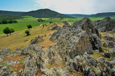 Mary' s Stones, Dobrogea Macin dağlarında güzel kayalık alan, Romanya 