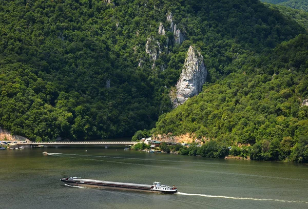Muhteşem Tuna Karpat Dağları Nda Sırbistan Romanya Arasında Geçen Gorges — Stok fotoğraf