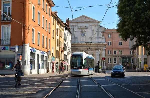 Современный Трамвай Европейском Городе Румыния Лицензионные Стоковые Изображения