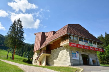 Alps dağlarında güzel bir mimari