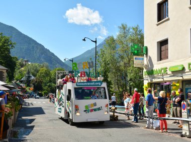 Briancon, Fransa - 19 Temmuz, tanıtım karavan sahne 18 Briancon, de 2017.The gözlük yönlendirmek Briancon - Izoard, Tour de France 2017. 