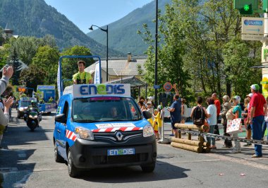 Briancon, Fransa - 19 Temmuz, tanıtım karavan sahne 18 Briancon, de 2017.The gözlük yönlendirmek Briancon - Izoard, Tour de France 2017. 