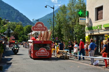 Briancon, Fransa - 19 Temmuz, tanıtım karavan sahne 18 Briancon, de 2017.The gözlük yönlendirmek Briancon - Izoard, Tour de France 2017. 