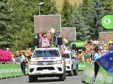 Briancon, Fransa - 19 Temmuz, tanıtım karavan sahne 18 Briancon, de 2017.The gözlük yönlendirmek Briancon - Izoard, Tour de France 2017. 