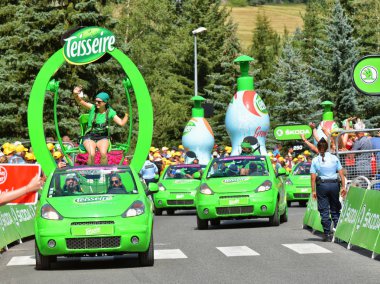 Briancon, Fransa - 19 Temmuz, tanıtım karavan sahne 18 Briancon, de 2017.The gözlük yönlendirmek Briancon - Izoard, Tour de France 2017. 