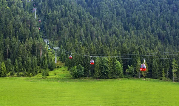 Steinplatte Tirol Austria August 2016 Gondola Løft Til Kjent Trias – stockfoto