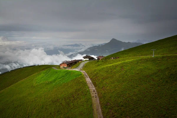 Paisaje Brumoso Las Montañas Los Alpes Tirol Austria Fondo Está — Foto de Stock