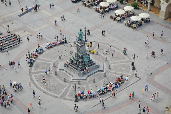 폴란드 2016 세계에서 관광객이 놀라운 장소에에서 광장의 — 스톡 사진