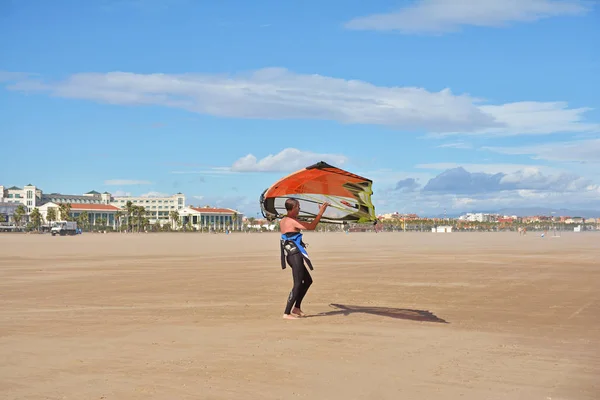 Valencia Spagna Novembre 2016 Windsurf Autunno Sulla Spiaggia Malvarrosa Valencia — Foto Stock